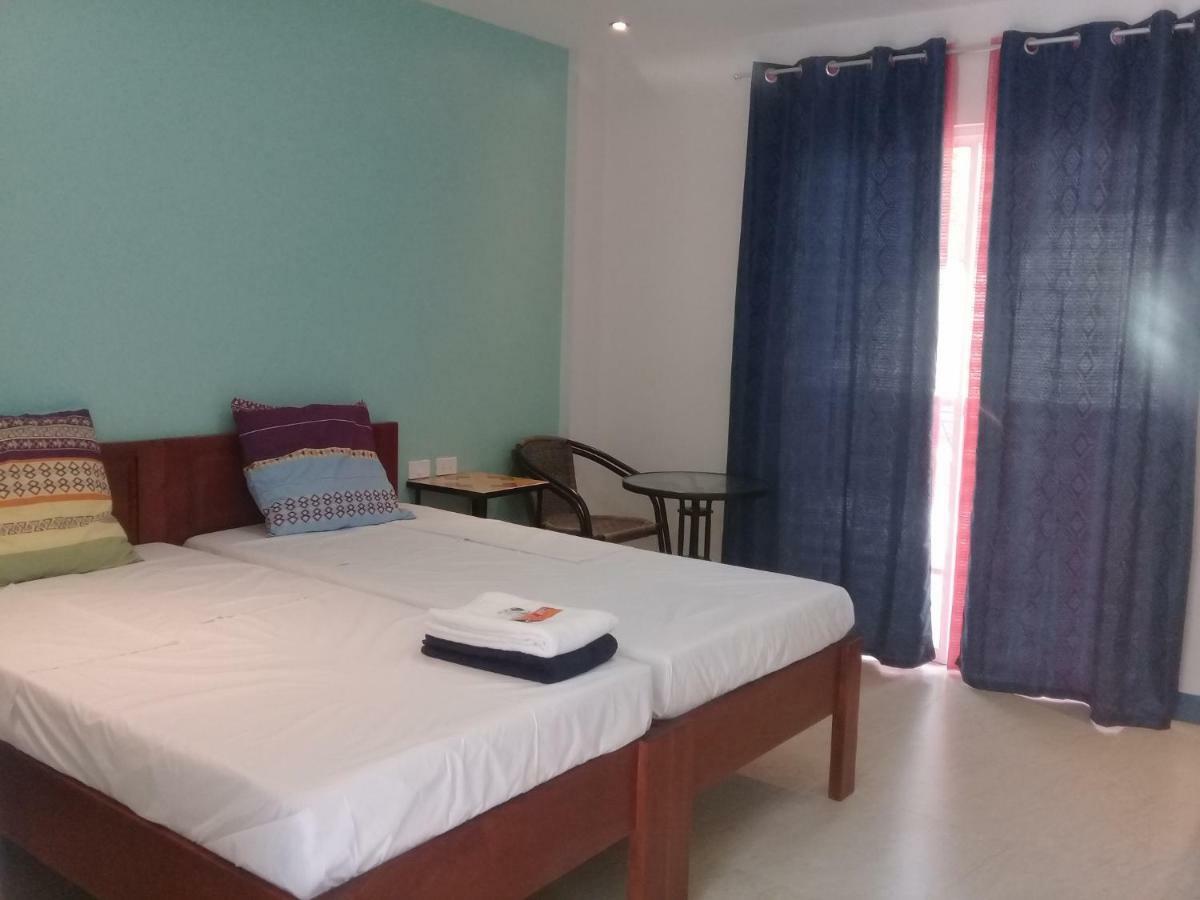 D & B Bluestar Beach Resort Panglao Eksteriør billede